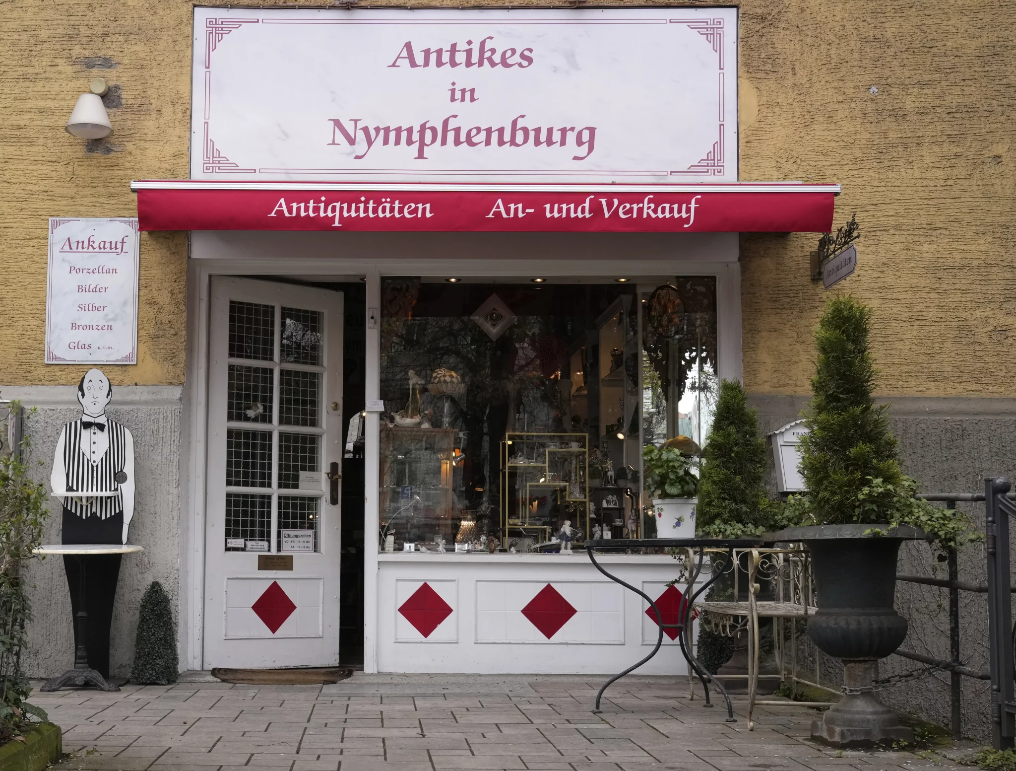 Außengeschäft - Antikes in Nymphenburg - Antiquitäten Franz Killer München